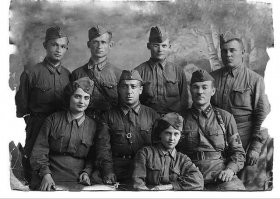 Держите вам до кучи. Во втором ряду слева моя бабушка Кучер Фаина Павловна. Она и после войны в медицине осталась - детей лечила.