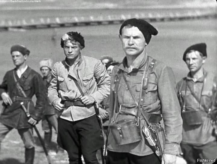 Вы хоть слышали о Чепаееве 
P S Фурманов  Д. А. комиссар 25-й стрелковой дивизии, которой командовал В. И. Чапаев. 30 июня 1919 года из-за конфликта с Чапаевым (на почве ревности: у Чапаева возник роман с женой Фурманова Анной Стешенко переведён из дивизии в Туркестан.