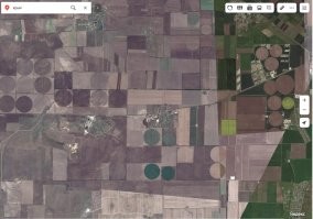 Во времена СССР весь степной Крым поливался дождевальными машинами "Фрегат" и "Кубань". Сейчас практически всё разворовано.