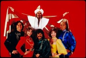 Скорее всего отсюда - Moskau, Moskau - Wirf die Gläser an die Wand - Russland ist ein schönes Land - Ah-ha-ha-ha.