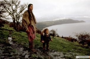 Старый добрый Виллоу аж 1988 года, меня тогда в армию забрали
А посмотрел я совершенно случайно в 90-х, кто то кассету вернул свою вместо утерянной моей, уж не помню с каким фильмом и был сильно удивлен, что ТАКОЙ замечательный фильм нигде не упоминается, не рекламировался и не показывался по российском ТВ. Мы его и с женой вдвоем смотрели, сын тогда еще не родился, потом и с сынишкой...