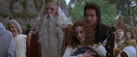 Старый добрый Виллоу аж 1988 года, меня тогда в армию забрали
А посмотрел я совершенно случайно в 90-х, кто то кассету вернул свою вместо утерянной моей, уж не помню с каким фильмом и был сильно удивлен, что ТАКОЙ замечательный фильм нигде не упоминается, не рекламировался и не показывался по российском ТВ. Мы его и с женой вдвоем смотрели, сын тогда еще не родился, потом и с сынишкой...