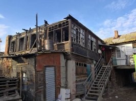 На картинках еще ничего. А весь центр Астрахани вот в таких домах.