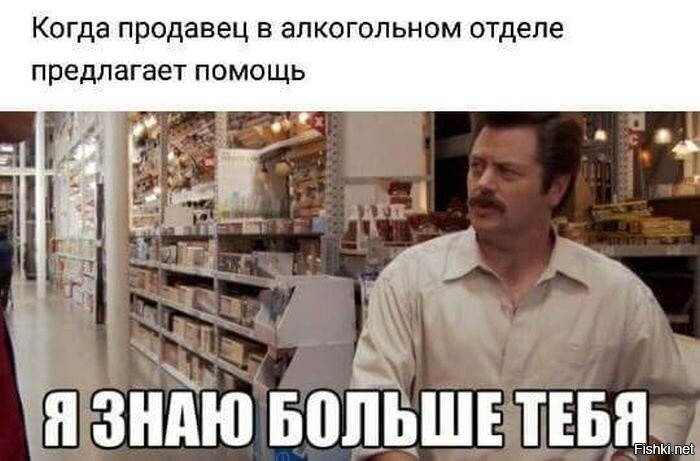 модный дом Valentino купил рекламу кота Степана, на фото он сидит с сумкой )