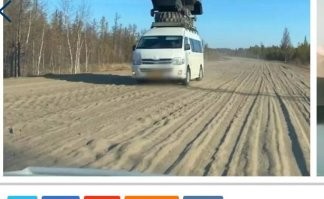 эти вездеходы весят 500-600 кг. этот придурок мог бы прицеп взять напрокат. а то что там дороги такие, ни кто не хочет возбудить уголовное дело?