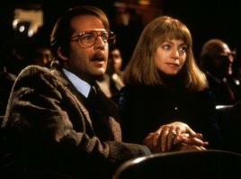 Брюс Уиллис - это почти всегда какой-то отставной полицейский / военный, который вынужден вернуться, чтобы навести порядок после того, как случилось какое-то дерьмо
------
Брюс Уиллис снялся в более чем 100 фильмах, в которых он адвокат, звезда вестернов, журналист, юрист, гангстер, домушник, безработный наркоман, пластический хирург и т.д...
Но автор видно кроме Крепкого орешка ничего не смотрел....