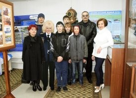 Нашу брестчанку добавьте)))).Как-никак директор рынка.