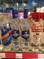 У меня немного банально
Магазин в Европе...