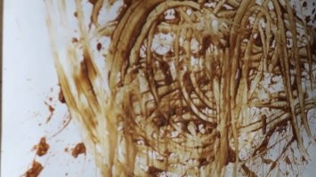 какашки, они и на полотне какашки.