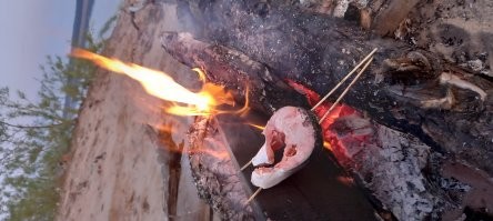 Просто поймать Сёмгу в реке Мезень и сожрать её.....