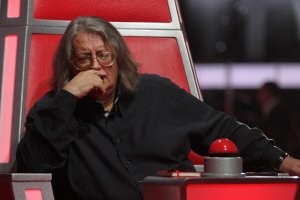 Жрать надо было - поменьше, а двигаться - побольше.
А то всё в жюри сидят да в президиумах...