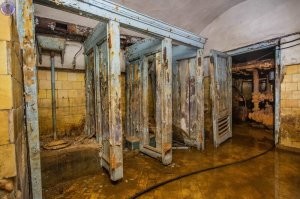 У меня на заводе такой туалет