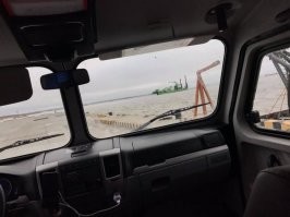 Машины у них тоже суровые.