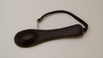 с виду простое ,но очень опасное оружие.