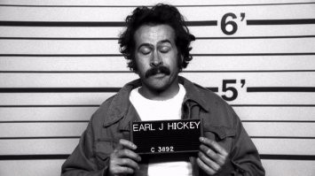 Всегда найдется такой человек на фото, который обязательно моргнет или закроет глаза!