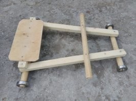 Смотри щенок! Это майбах моего детства. 4 подшипника это целое состояние. А если сидушка была от стула и мягкая, то этот тюнинг от брабус покажется китайским обвесом)