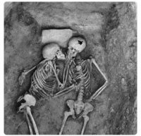 У него рука не затекла?