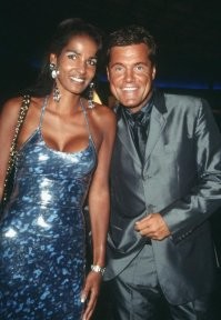 У Дитера Болена еще Blue System группа была.
Мулатка там зачетная была еще  С очень своеобразной внешностью и классной фигурой.