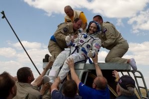 А вот так приземляются современные американцы ))