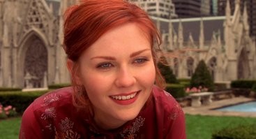 Тоби Магуайр сто пудов просто хотел растянуть общение с Кирстен) Кстати как по мне, эта версия человека-паука на голову выше, чем с Томом Холландом.