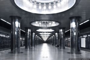 ну давайте КУЯМИ  мирится метро в промышленном крупном рабочем городе (нет не столице ) 
Ё-бург против Бостона  первые же картинки не выбирая самые убогие и самые красивые.