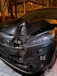 Фото не показатель  1-й заснеженный день в Мск, подруге алкаш влетел в задницу, в итоге и она улетела в столбешник. По фото нифига не видно,  а по факту - радиатор, мотор, коробка и лонжероны в тотал.