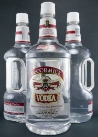 С радиоприёмником прямо в точку, мы правда пили водку Маккормик.