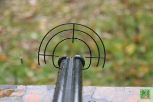 Не, я был зенитчиком на ЗУ-23-2, стрелял с нулевыми установками прицела. Можно, но тяжело совмещать открытый прицел и брать упреждение, будет очень приблизительно. Нужен коллиматор или сетка как на утку.