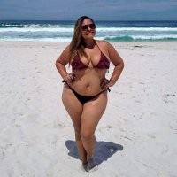 Держи красотку - и сиськи и жопа, все при ней.
А я пойду дальше любоваться девушкой с третьей гифки :)