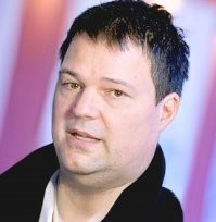 Ну шо посоны, ждём про кровавый совок.
На 2022 год запланированы съемки картины "Один в океане", сюжет которой основан на одноименной книге Курилова. Режиссером картины выступит Кирилл Соколов, главную роль сыграет Данила Козловский