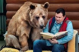 Держали же нормально мишек, зачем пуму-то держать? Опасно! Вот написано...