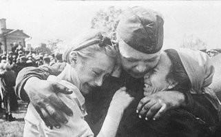 12 романтичных фотографий, снятых во время войны