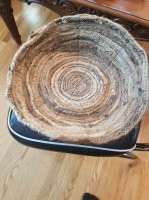 Не уточнили у кого он отрезал дрэды. Похоже, он их по всему городу собирал.