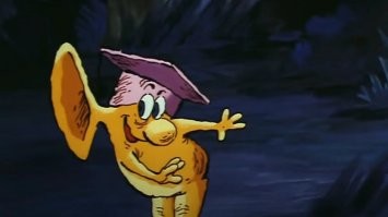 Она наверное слышит как в соседнем доме холодильник открывают.