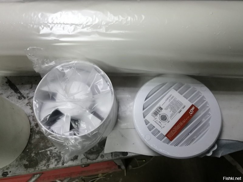 По себестоимости меньше 1 000р.
Всё просто.