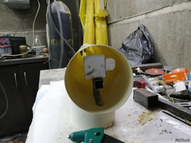 По себестоимости меньше 1 000р.
Всё просто.