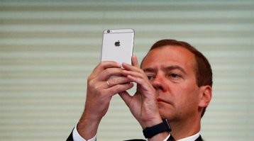 Полностью доверяю своему телефону