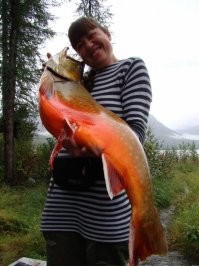 А ещё там попадаются такие рыбёшки...