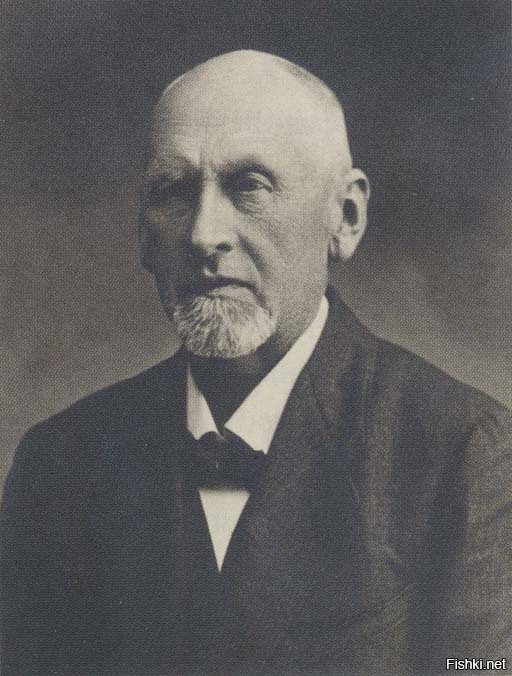 Часовня Богоматери у озера Брайес в северной Италий. Построена в 1904 году. Архитектор Ото Шмид.