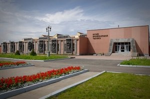В Нижнем Тагиле оказывается  есть 3 памятника танкам. Т34, Т34-85, Т72  
Не считая танкового музея.