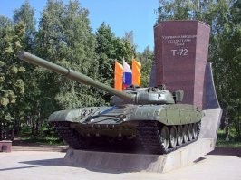 В Нижнем Тагиле оказывается  есть 3 памятника танкам. Т34, Т34-85, Т72  
Не считая танкового музея.