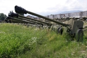 В ЛЮБОЙ армии мира есть имущество резерва, имущество ремонта и имущество консервации.
В том числе и у Российской Армии есть законсервированные запасы танков, автомашин, стрелкового вооружения, кораблей и прочего...