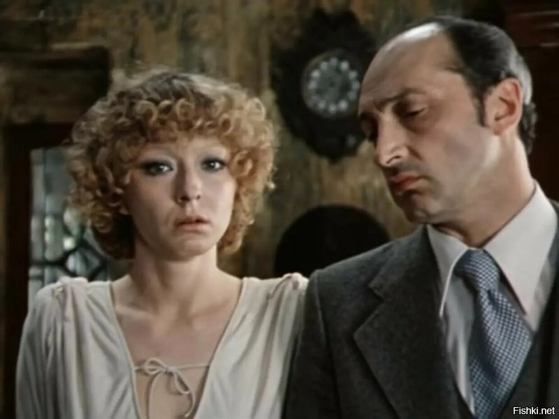 - Мона,знаешь,не обижайся,но никакой ревности. У меня такое чувство,что всё,что с тобой произошло,произошло не здесь,а где-то далеко,может быть,на Луне.
- На Большой Медведице,Григ.
- Пусть так,на Большой Медведице. Так не может же нормальный человек ревновать свою возлюбленную,изменившую ему где-то на Большой Медведице?
- Ты философ,Григ.