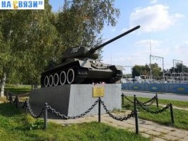 Таких памятников на самом деле очень много, пост даже одну тысячную их не отразил.
Чебоксары.