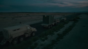 Американские конвоиры, хоть раз куда то доезжали без приколов?

А шо, если дально...йобшик, не спал а, отмечал свадьбу, если вы понимаете о чём я.