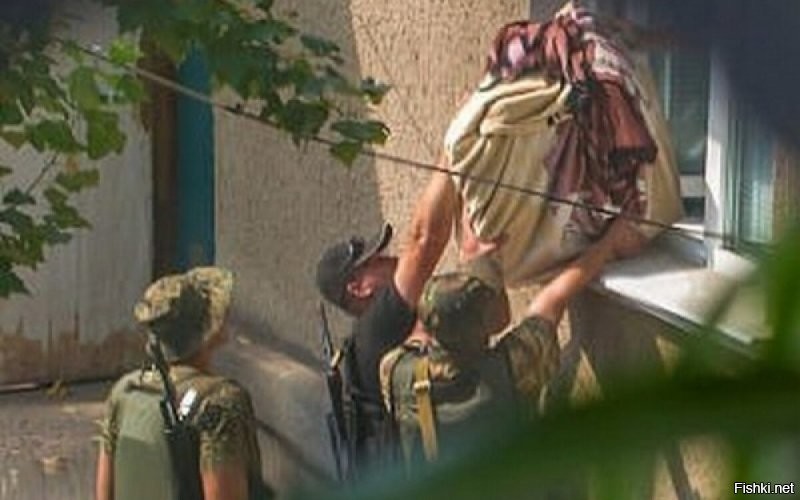А .что плохого? Эти мрази-нацики приходили насиловать, убивать детей, грабить мирных граждан, а нам ты тут предлагаешь горевать? Да вот не угадал....