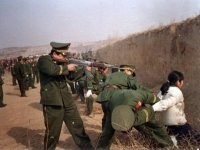 Китайские богачи тоже плачут: блогершу оштрафовали на 15,5 млрд рублей