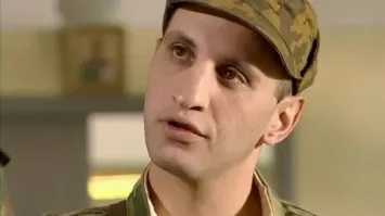 помню в сериале этот доставлял