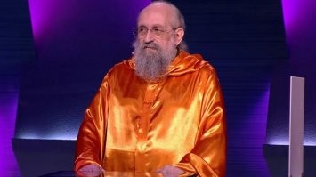 Вот на Вассермане умная одежда. Сразу видно