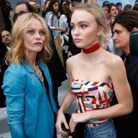 Дочь у нее няшная